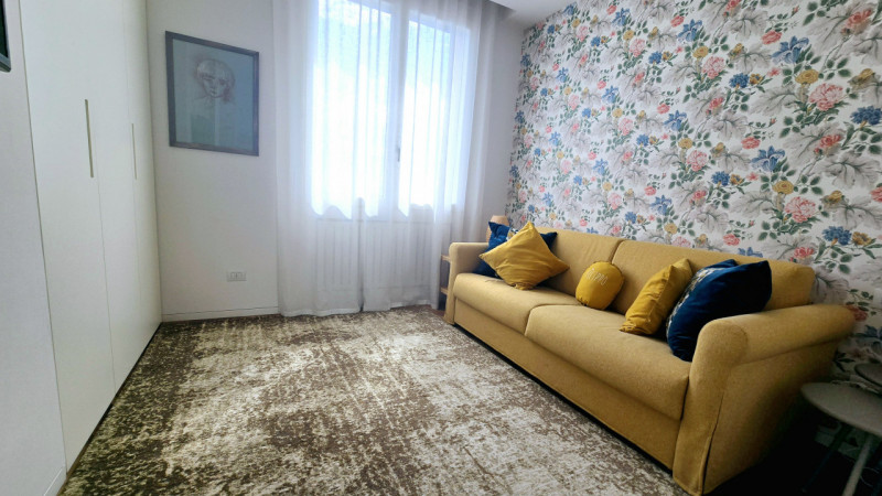 Nel cuore del Centro Storico, all’interno di uno dei palazzi più antichi e prestigiosi della citt...