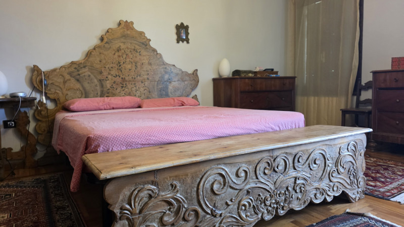 Proponiamo in vendita a Saletto di Borgo veneto un'affascinante villa dallo stile senza tempo, ca...