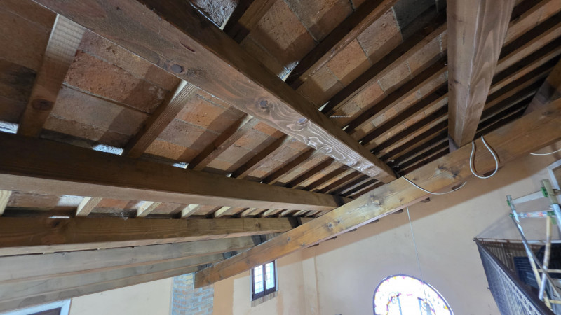 Proponiamo in vendita a Saletto di Borgo veneto un'affascinante villa dallo stile senza tempo, ca...