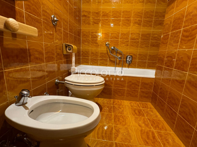 Rif. A5329 - Cortina d'Ampezzo - Località Incantevole - immerso nel verde a solo 10 minuti dal ce...