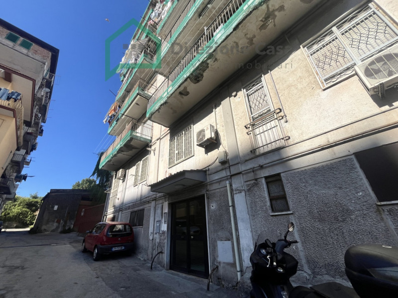 Napoli Affitto Appartamento trilocale