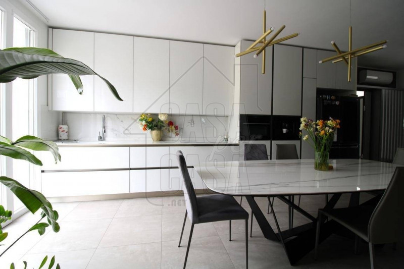 Rif. B227: In zona residenziale limitrofa al centro di Monselice proponiamo ultima porzione di bi...