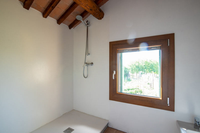 ESTE rif. EP333: Casa su Misura ha il piacere di proporvi incantevole casale situato nel cuore di...