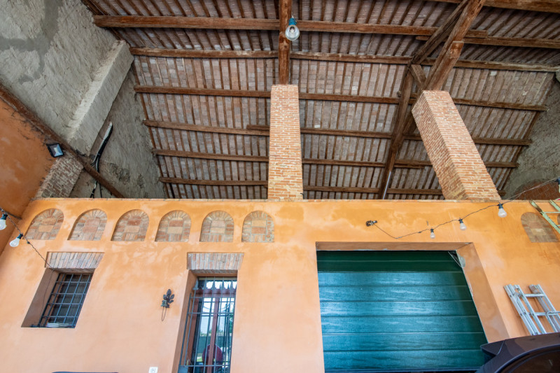 ESTE rif. EP333: Casa su Misura ha il piacere di proporvi incantevole casale situato nel cuore di...