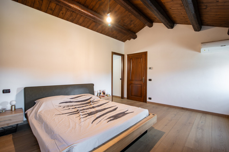 ESTE rif. EP333: Casa su Misura ha il piacere di proporvi incantevole casale situato nel cuore di...