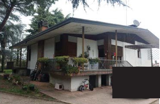 Rif. A.A.7277-242

Vendita all'asta - villino unifamiliare su due livelli con giardino in data 26...