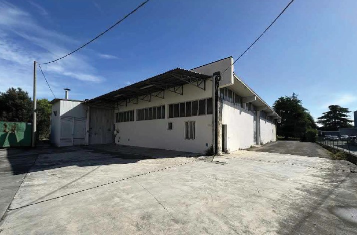 Rif. A.A.75-24

Vendita all'asta - capannone artigianale con area scoperta in data 10 febbraio 20...