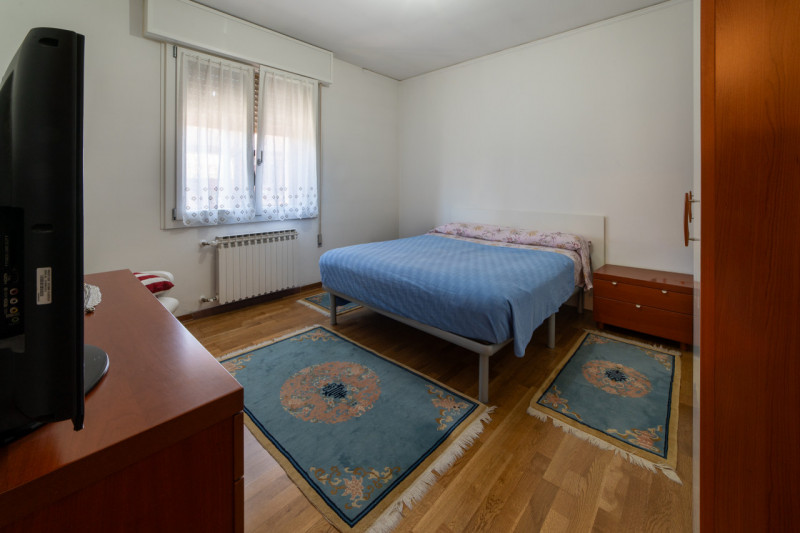 PIOVE DI SACCO zona ex piscina - In piccolo contesto condominiale APPARTAMENTO al primo piano in ...