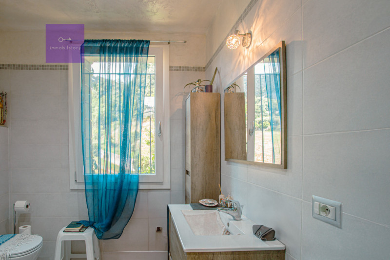 Monselice, tra i profumi dei Colli Euganei e il fascino del borgo storico, questa casa a schiera ...