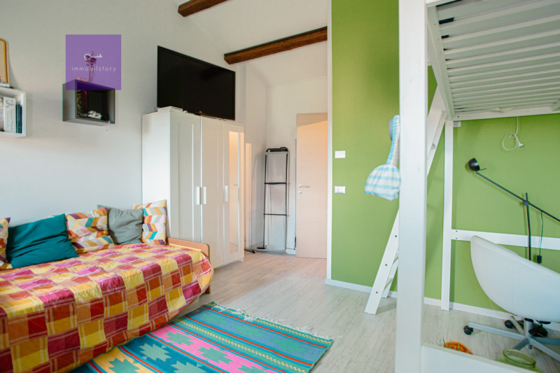 Monselice, tra i profumi dei Colli Euganei e il fascino del borgo storico, questa casa a schiera ...