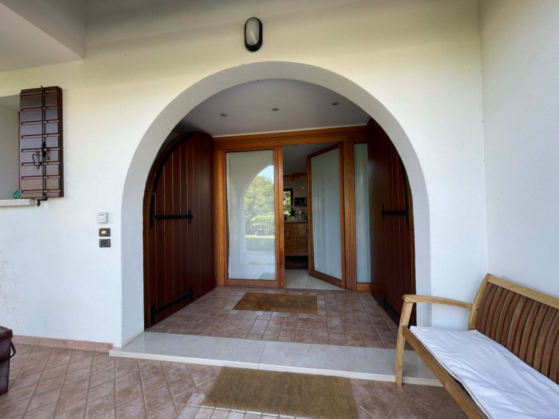 In zona residenziale riservata e tranquilla, proponiamo in vendita 
CASA ABBINATA caratterizzata ...