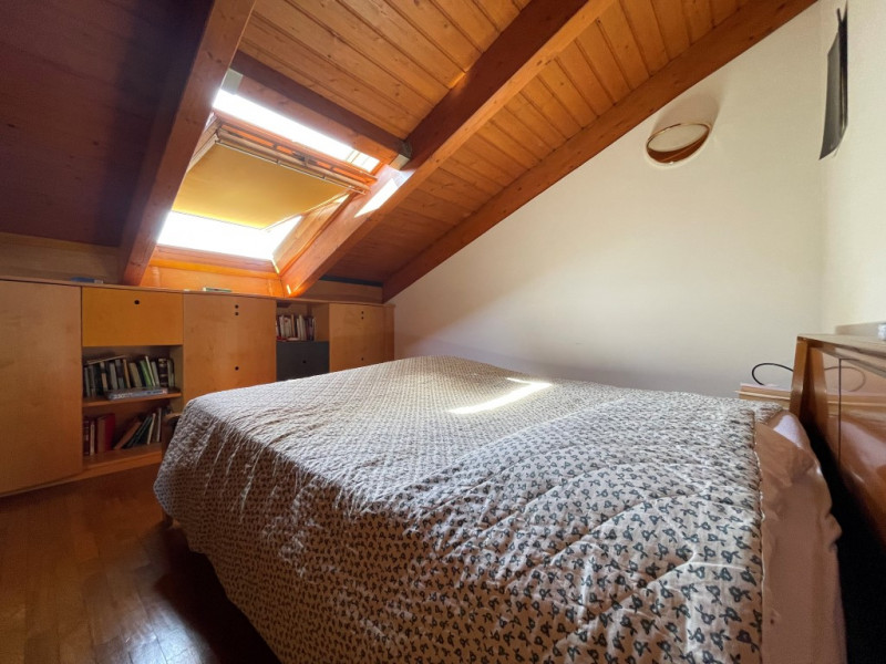 In zona residenziale riservata e tranquilla, proponiamo in vendita 
CASA ABBINATA caratterizzata ...