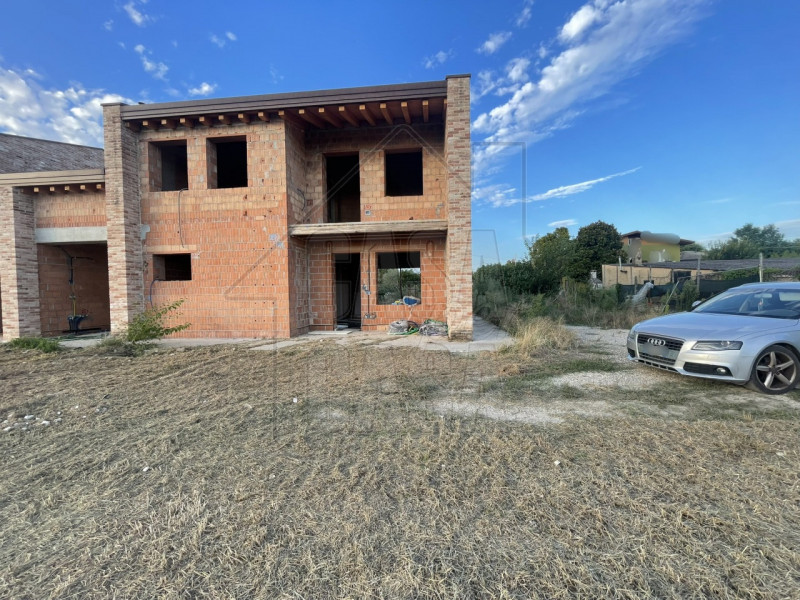 Rif. B228 In una delle zone più tranquille e ricercate di Ospedaletto Euganeo, precisamente nella...