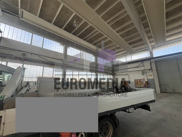 Rif. 1356 – ANTONIO – Per informazioni: 338.4892021
EUROMEDIA propone in vendita un interessante ...