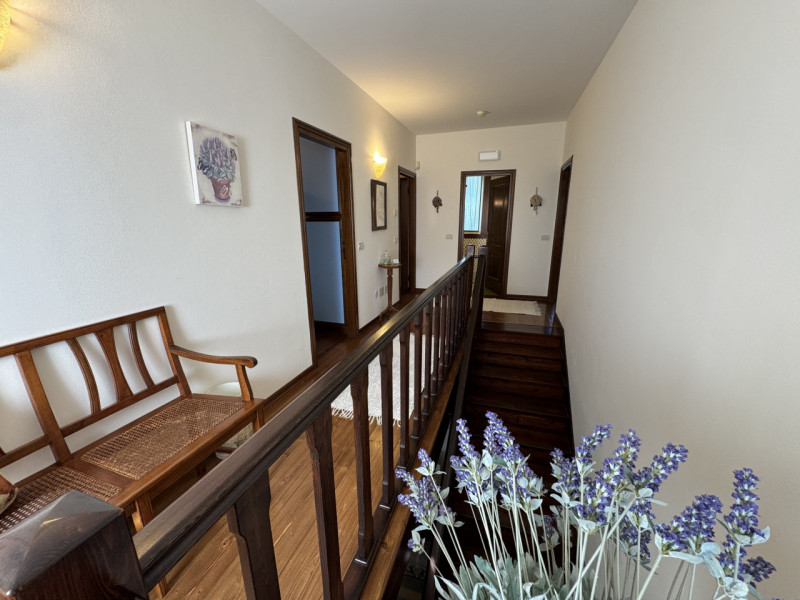 Rif.BC234  Per info: Daniel 39 39 87 87 04


Proponiamo in vendita una villa singola immersa nel ...