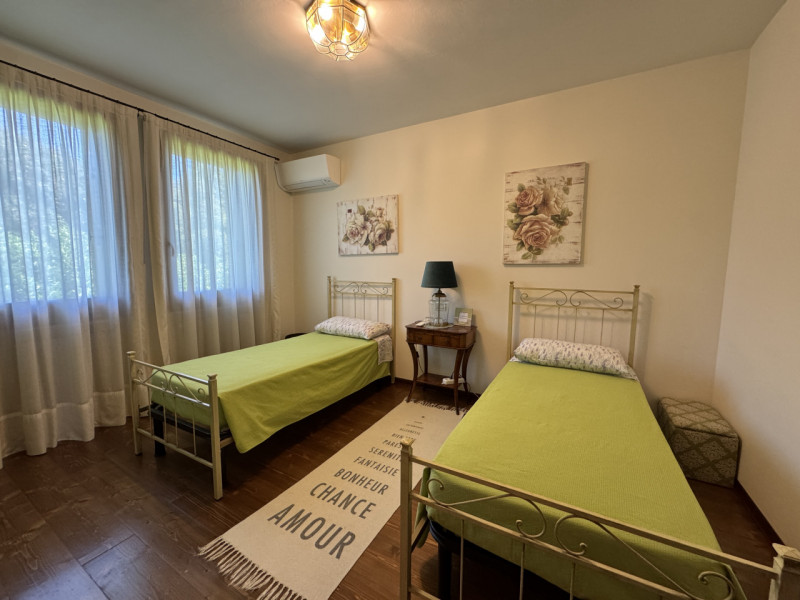 Rif.BC234  Per info: Daniel 39 39 87 87 04


Proponiamo in vendita una villa singola immersa nel ...