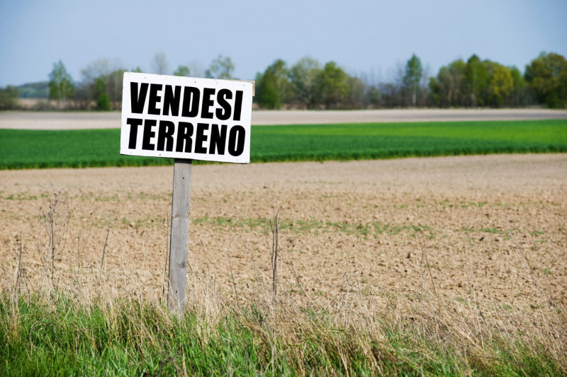 Lonato del Garda Vendita Terreno completamento