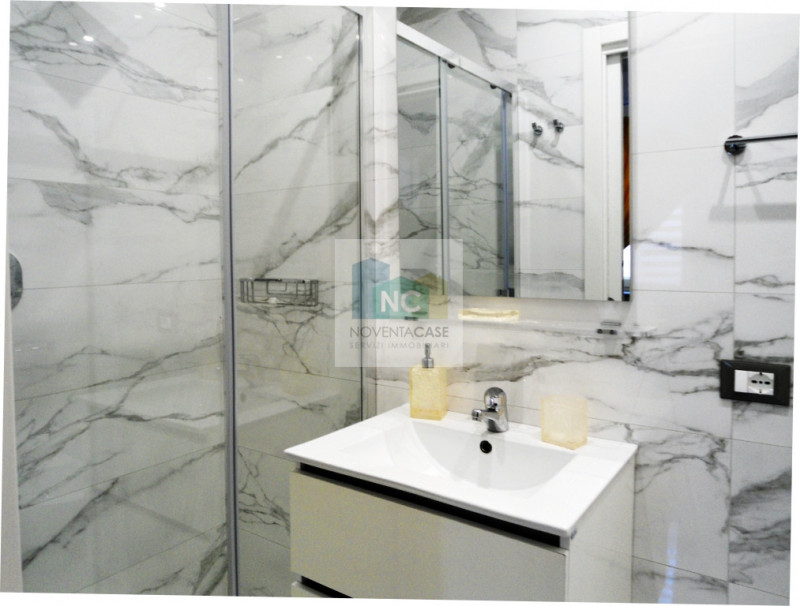 In una delle zone più affascinanti di Lacco Ameno, proponiamo in vendita un'intera bifamiliare di...