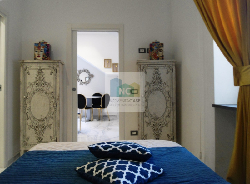 In una delle zone più affascinanti di Lacco Ameno, proponiamo in vendita un'intera bifamiliare di...