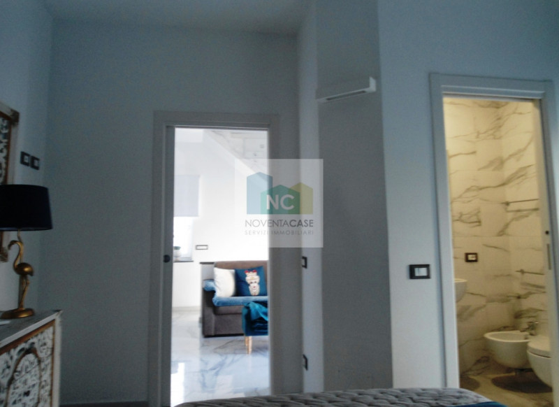 In una delle zone più affascinanti di Lacco Ameno, proponiamo in vendita un'intera bifamiliare di...