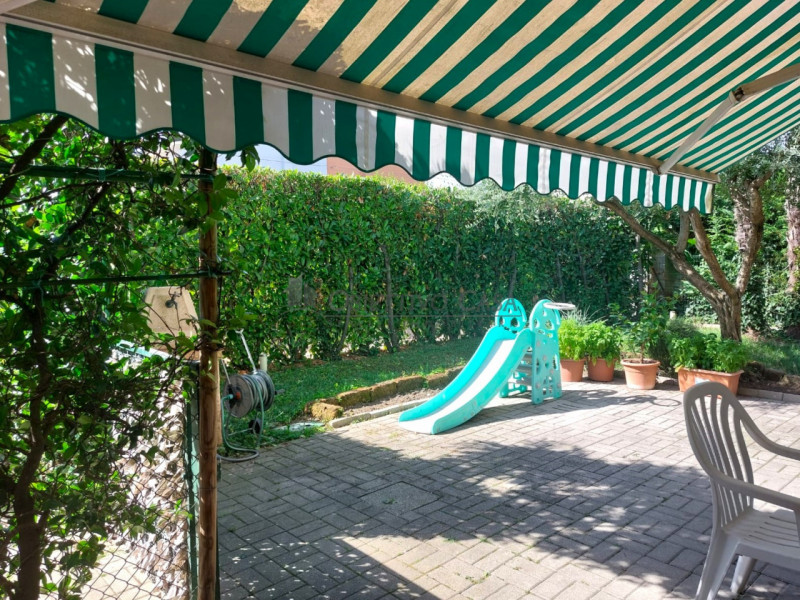 Rif. AT209 – Ad Abano Terme, proponiamo in vendita un'esclusiva soluzione abitativa di testa, ind...