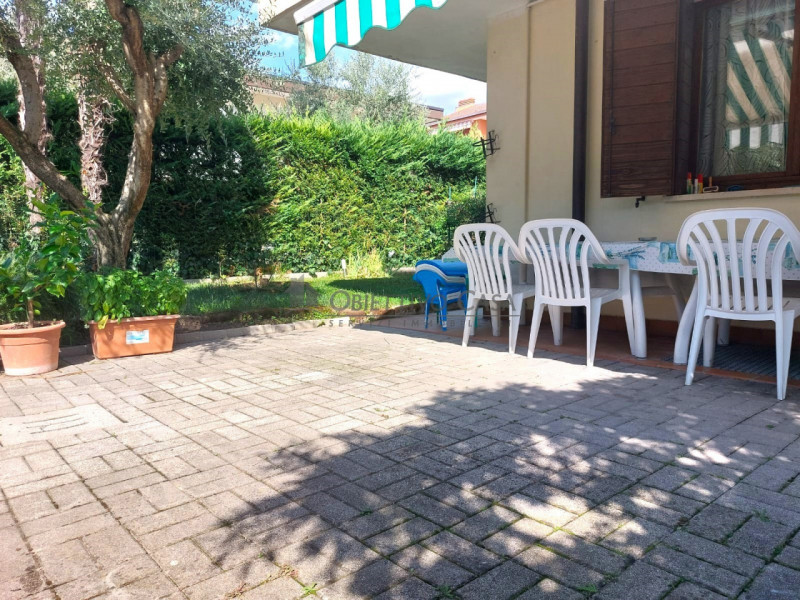 Rif. AT209 – Ad Abano Terme, proponiamo in vendita un'esclusiva soluzione abitativa di testa, ind...