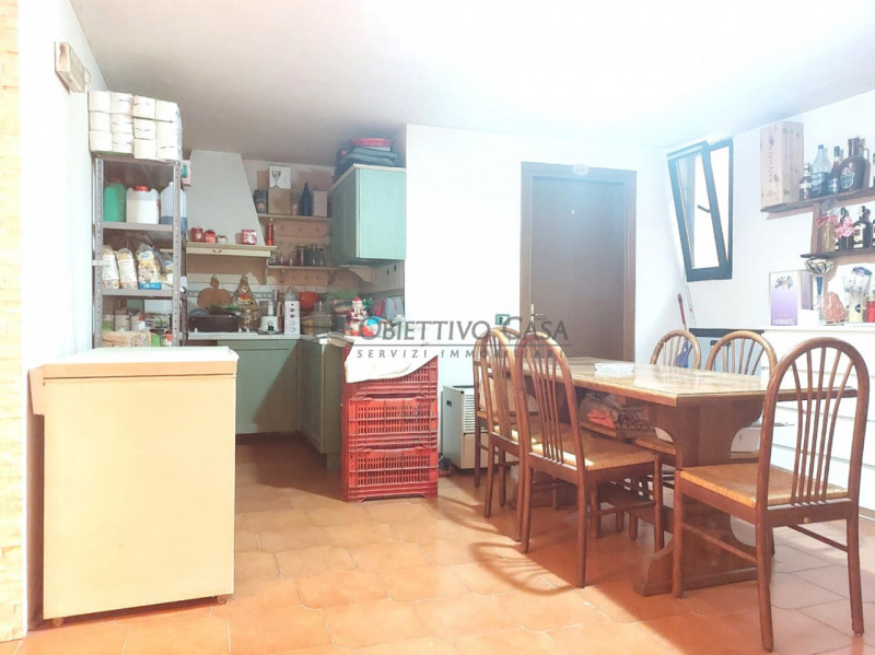 Rif. AT217 – Ad Abano Terme, proponiamo in vendita un'esclusiva soluzione abitativa di testa, ind...