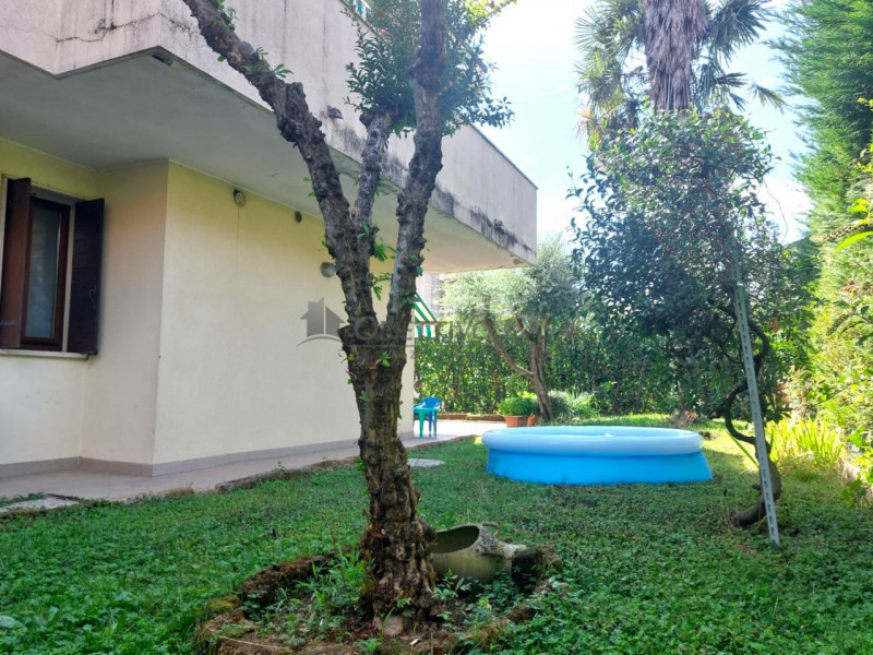 Rif. AT217 – Ad Abano Terme, proponiamo in vendita un'esclusiva soluzione abitativa di testa, ind...