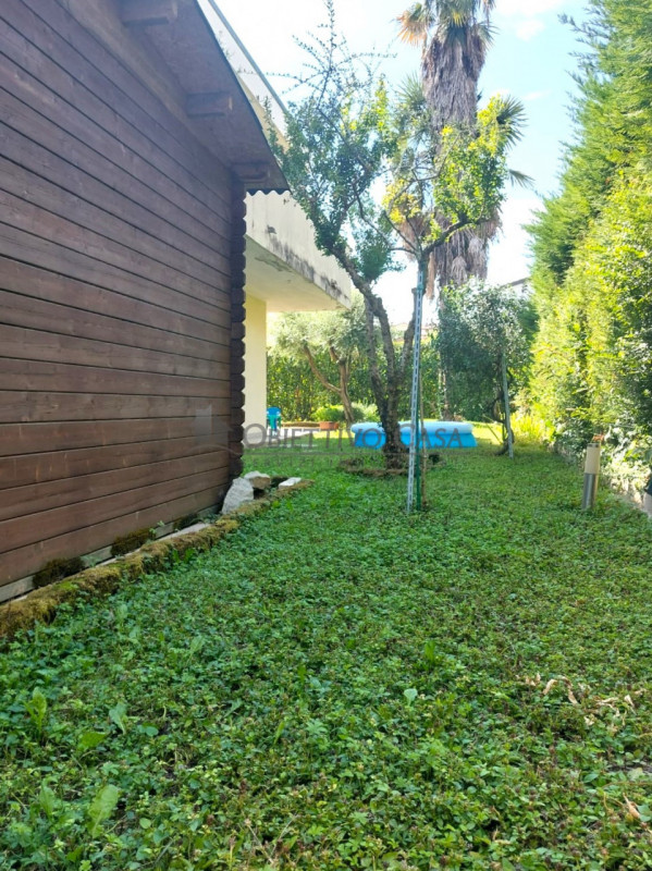 Rif. AT217 – Ad Abano Terme, proponiamo in vendita un'esclusiva soluzione abitativa di testa, ind...