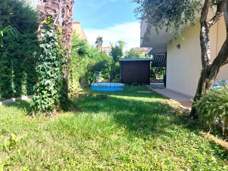 Rif. AT217 – Ad Abano Terme, proponiamo in vendita un'esclusiva soluzione abitativa di testa, ind...