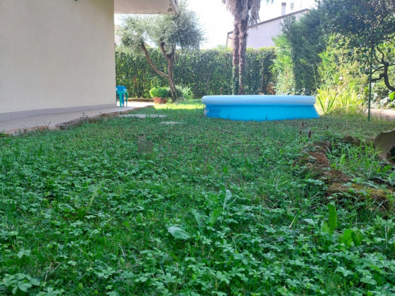 Rif. AT217 – Ad Abano Terme, proponiamo in vendita un'esclusiva soluzione abitativa di testa, ind...