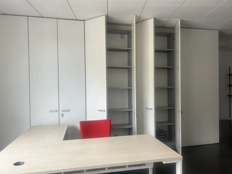 SCHIO: Luminoso UFFICIO di circa 84 mq in complesso direzionale, ubicato al piano primo e servito...