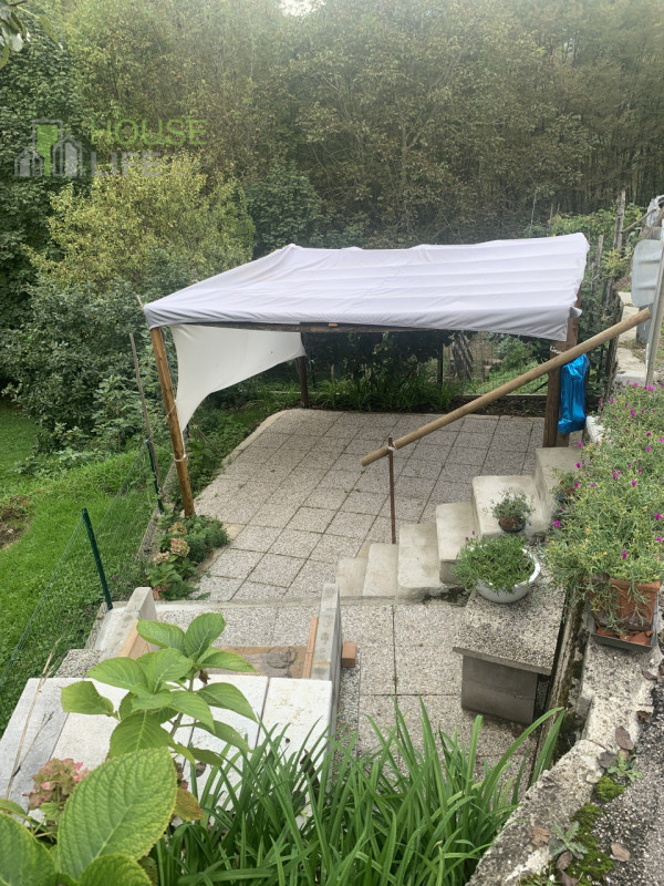 LASTEBASSE - in zona tranquilla circondata dalla natura, BIFAMILIARE disposta su tre livelli più ...