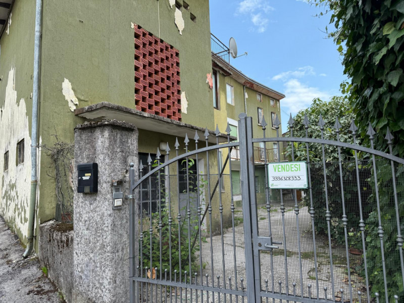 Cogollo del Cengio Vendita Rustico casale