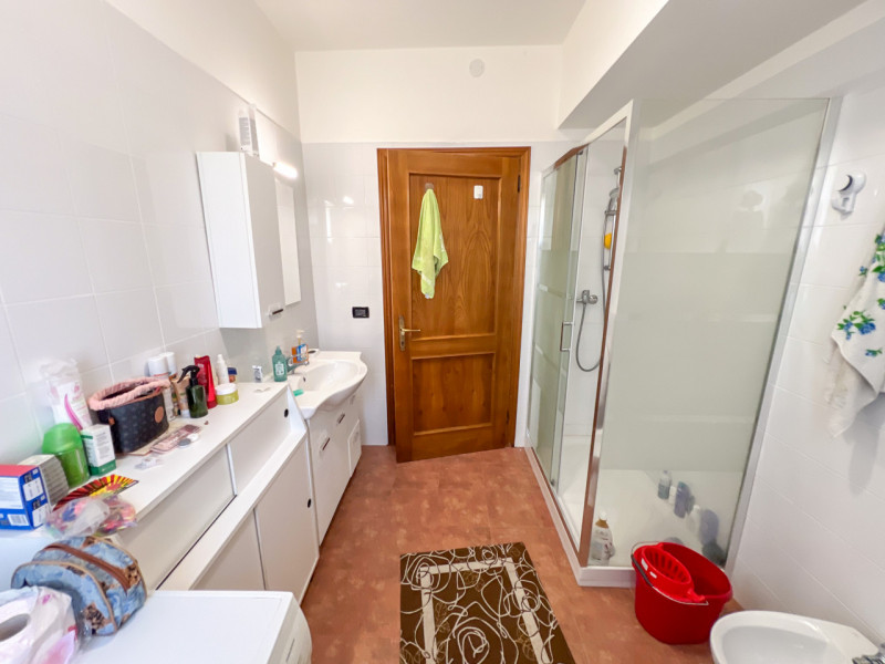 PER STUDENTI/RICERCATORI/DOTTORANDI

Disponibile intero appartamento al piano terra con 2 STANZE ...