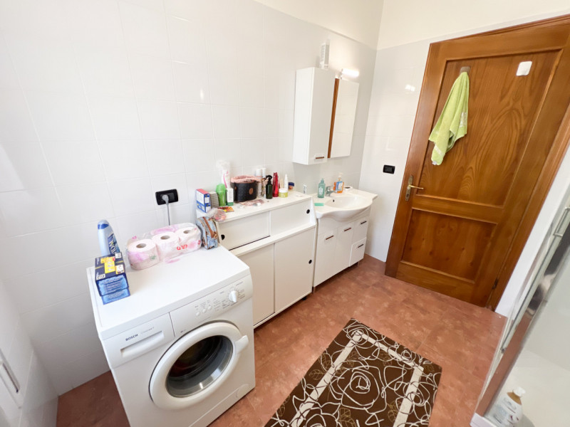 PER STUDENTI/RICERCATORI/DOTTORANDI

Disponibile intero appartamento al piano terra con 2 STANZE ...