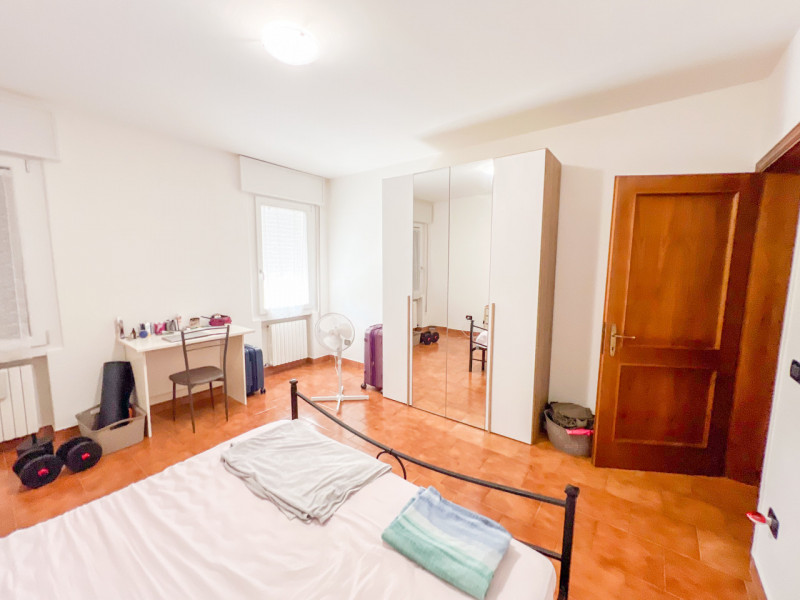 PER STUDENTI/RICERCATORI/DOTTORANDI

Disponibile intero appartamento al piano terra con 2 STANZE ...