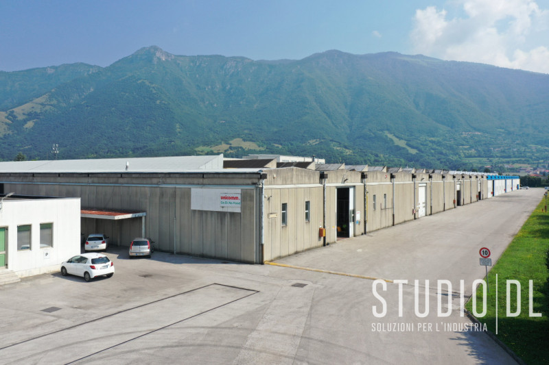 Proponiamo in vendita un capannone industriale situato nel Comune di Chiuppano, in posizione stra...