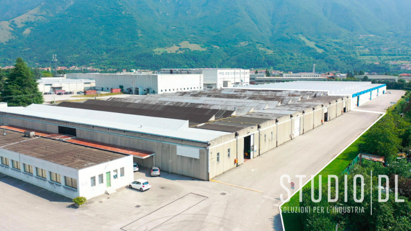 Proponiamo in vendita un capannone industriale situato nel Comune di Chiuppano, in posizione stra...