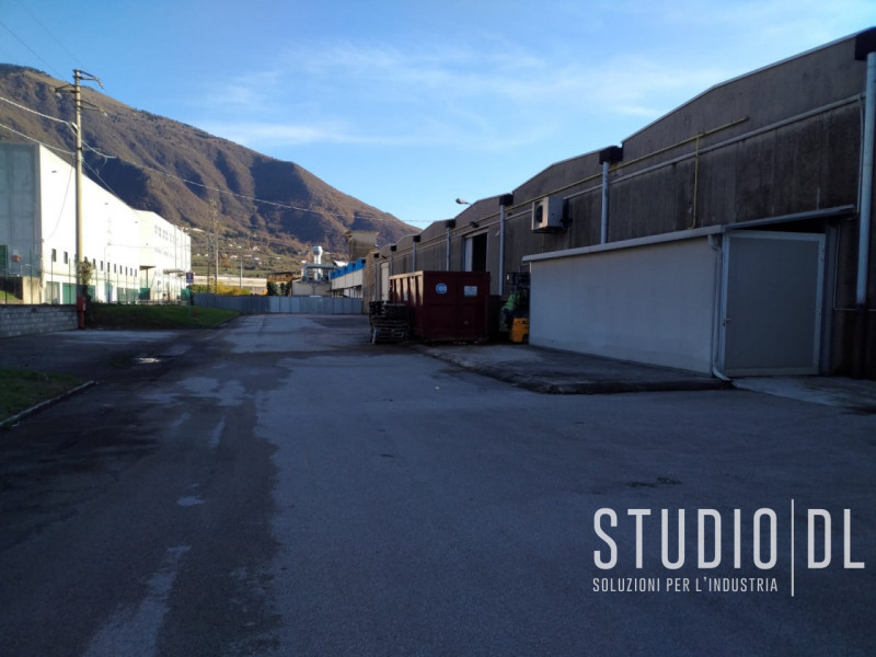 Proponiamo in vendita un capannone industriale situato nel Comune di Chiuppano, in posizione stra...