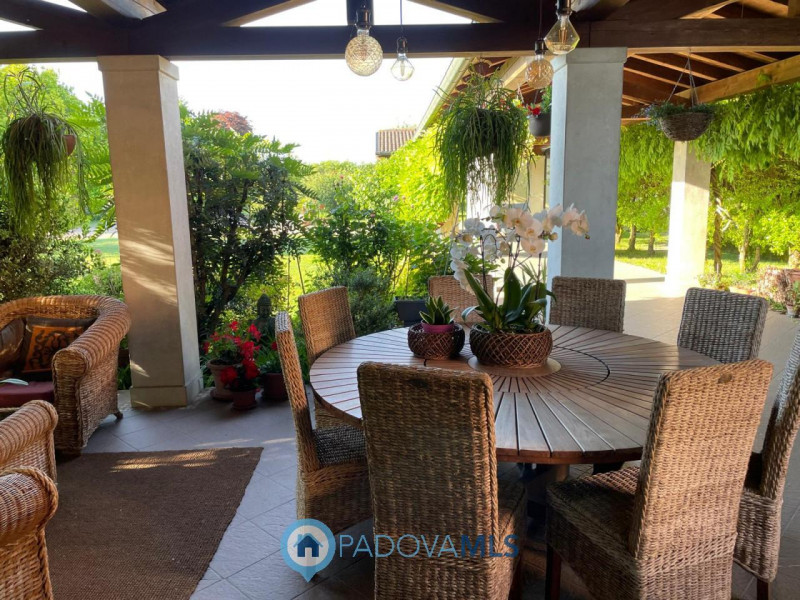 Immobile in esclusiva al Gruppo Padova MLS
PONSO: paesino a 5 km da Este, contesto silenzioso ed ...