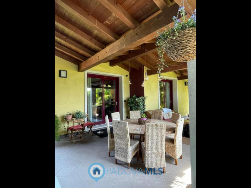 Immobile in esclusiva al Gruppo Padova MLS
PONSO: paesino a 5 km da Este, contesto silenzioso ed ...