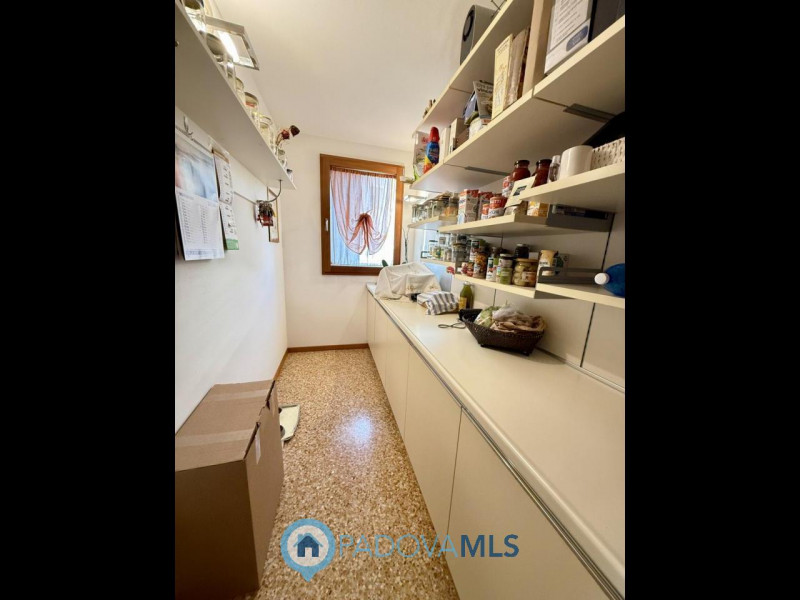 Immobile in esclusiva al Gruppo Padova MLS
PONSO: paesino a 5 km da Este, contesto silenzioso ed ...