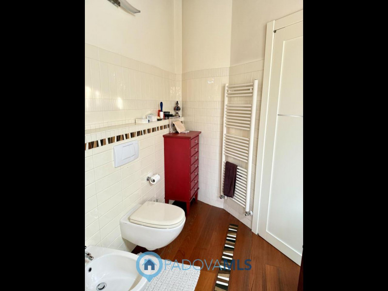 Immobile in esclusiva al Gruppo Padova MLS
PONSO: paesino a 5 km da Este, contesto silenzioso ed ...