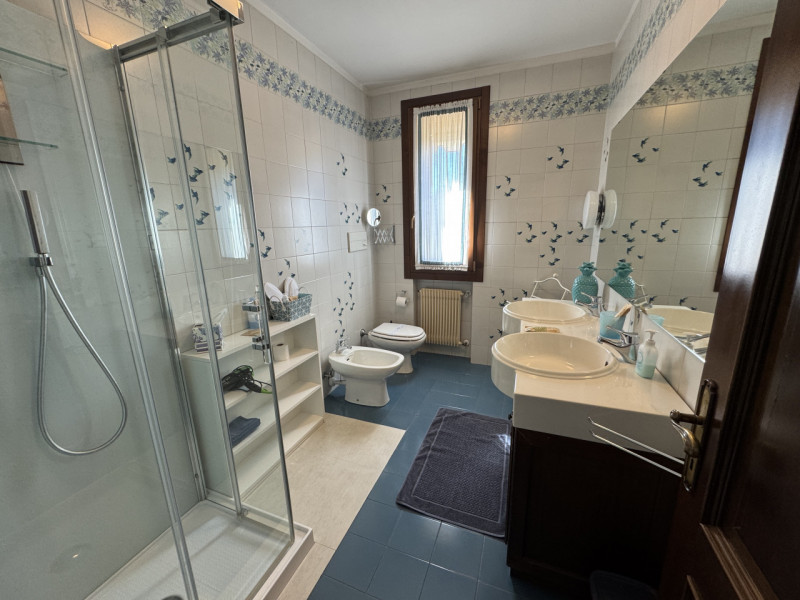 Rif.BC234  (Per info: Daniel +39 3939878704)

Proponiamo in vendita una VILLA SINGOLA immersa nel...