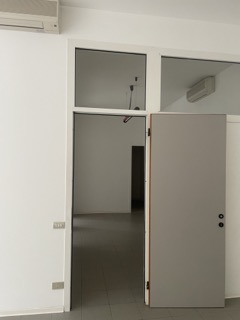 Proponiamo in vendita un comodo e luminoso ufficio situato nel cuore di Vittorio Veneto, all’inte...