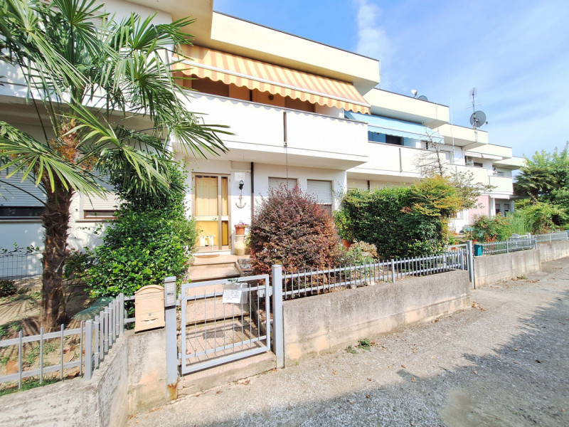 Ceregnano Vendita Casa a schiera porzione centrale
