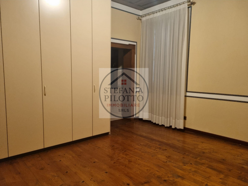 Arcella Sant'Antonino- Stefania Pilotto Immobiliare propone in affitto stanza singola in villa co...