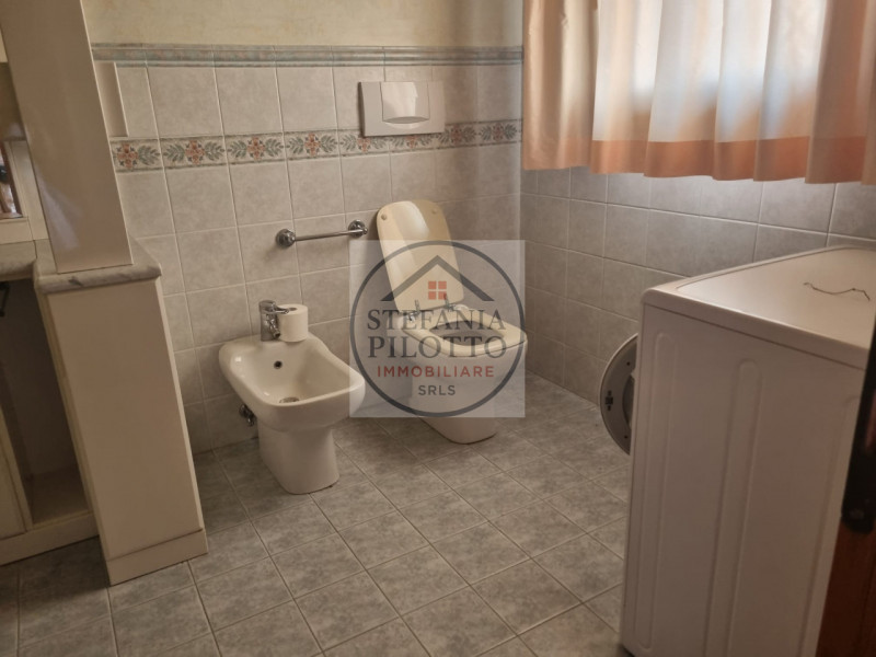 Arcella Sant'Antonino- Stefania Pilotto Immobiliare propone in affitto stanza singola in villa co...