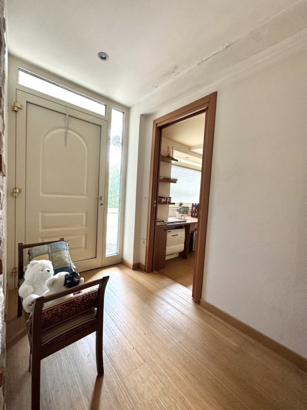 Casa immersa nel verde

Trattative riservate Immobiliare Unica Colceresa via Marconi 2 - 04241590...